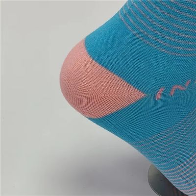 Posição do logotipo de meias coloridas para homens por encomenda Outros 80% algodão penteado 17% poliamida 3% spandex