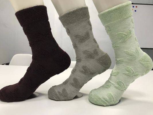 Logotipo personalizado algodão luxo de inverno meias esportivas unisex com padrão impresso e embalagem