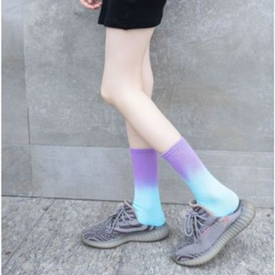 Unisex Custom Embroidery Logo Sport Athletic Cotton Crew Tie Dye Socks Detecção de agulhas Sim