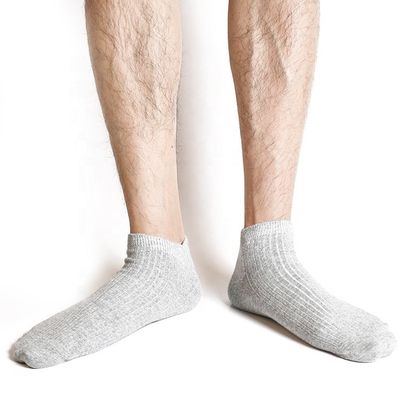 Calças curtas de corte baixo para homens
