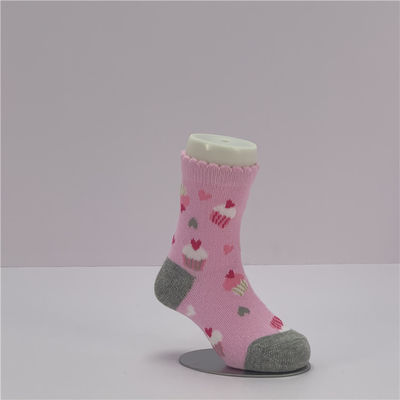 Top de Venda Primavera Novos Nascidos Crianças meias de Natal com Impressão de bolo Cute e tecido quente